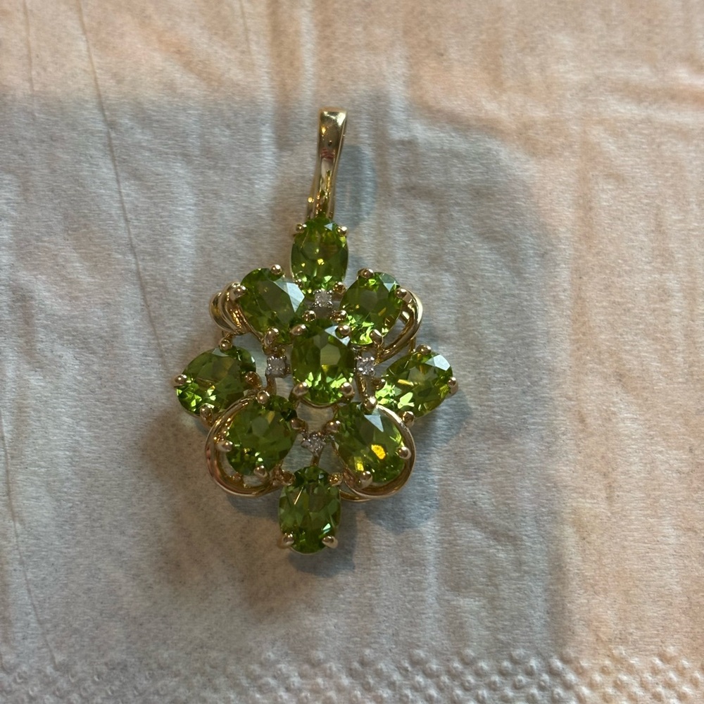 14k Peridot and Diamond 💎 Pendant(Enhancer) - Picture 8 of 8